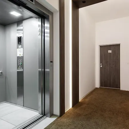 Jolara With Heated Pool