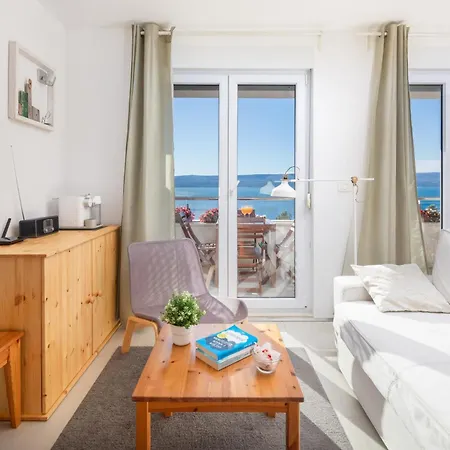 Apartmán Jolara With Heated Pool