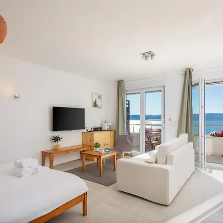 Apartmán Jolara With Heated Pool